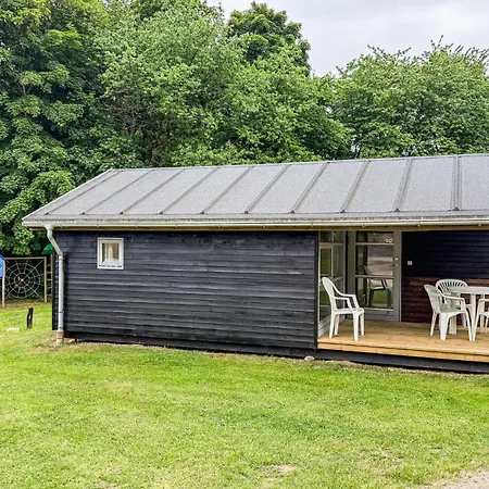 2 Bedroom Cozy In Holiday home